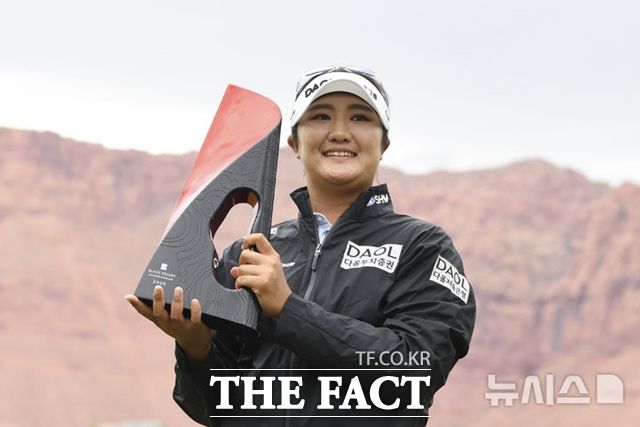 창설 첫 대회인 블랙데저트챔피언십에서 우승한 유해란. 롤렉스 랭킹 5위로 한국선수 중 가장 순위가 높으며 이번 US여자오픈도 기대가 되는 선수다./뉴시스