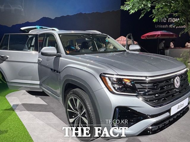 더 뉴 아틀라스는 최고출력 273마력, 최대토크 37.7㎏·m를 발휘하는 2.0 TSI 가솔린 터보 엔진과 8단 자동변속기를 탑재했다. /황지향 기자