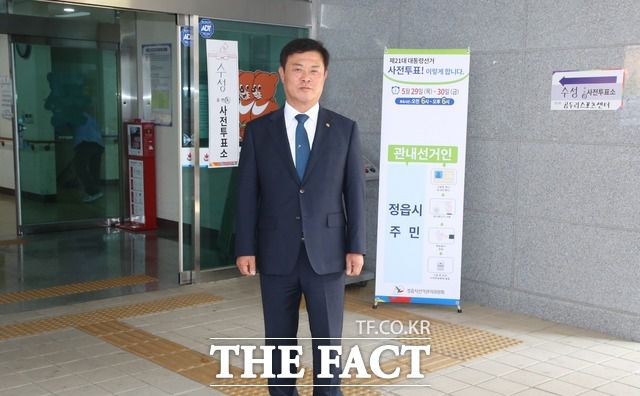 이학수 전북 정읍시장 사전투표소 인증사진 /이학수 페이스북