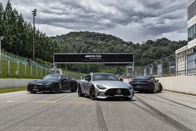 2세대로 진화한 AMG GT는 단지 트랙에서의 성능뿐 아니라 실사용에서도 변화가 크다. 이전 세대가 2인승 중심이었다면, 신형 GT는 2+2 시트 구성을 채택해 실용성과 공간 활용도를 키웠다. AMG GT 55 4MATIC+. /메르세데스-벤츠 코리아