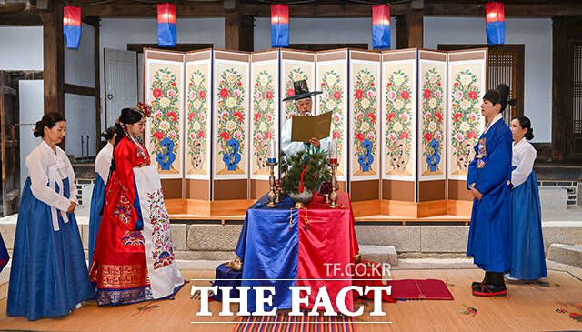 전통 혼례 시연도 펼쳐졌다.