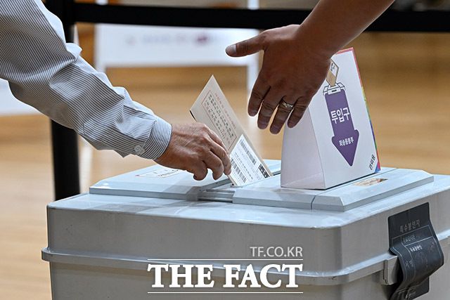 3년 전 치러진 20대 대선에서도 영호남 지역주의는 견고했다. 당시 윤석열 국민의힘 후보는 이재명 민주당 후보를 상대로 대구, 경북, 부산, 경남 등에서 크게 앞섰지만 광주, 전북, 전남 등에선 크게 뒤졌다. /남용희 기자