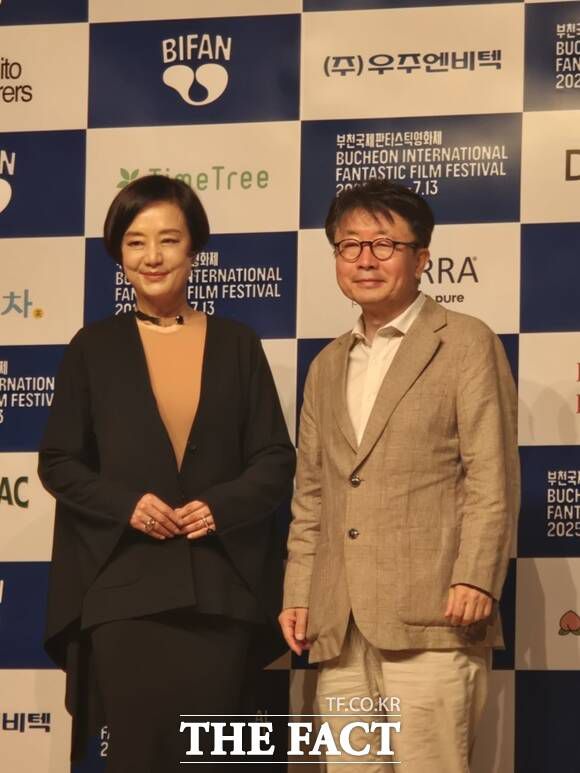 장미희 집행위원장(왼쪽)은 "미래와 소통할 수 있는 새롭고 재능 있고 창의적인 인력과 감각 그리고 열정을 더해 우리가 구현할 수 있는 BIFAN의 모든 노력의 결실을 보이도록 하겠다"고 말했다. /박지윤 기자