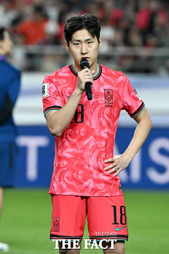 쿠웨이트전 MVP로 선정된 이강인.