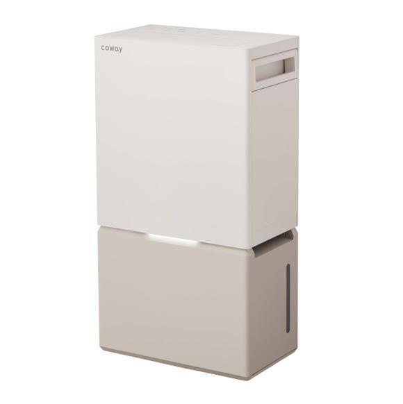 '인버터 제습기 23L'(사진)는 하루 최대 23L의 넉넉한 제습량을 제공한다. /코웨이