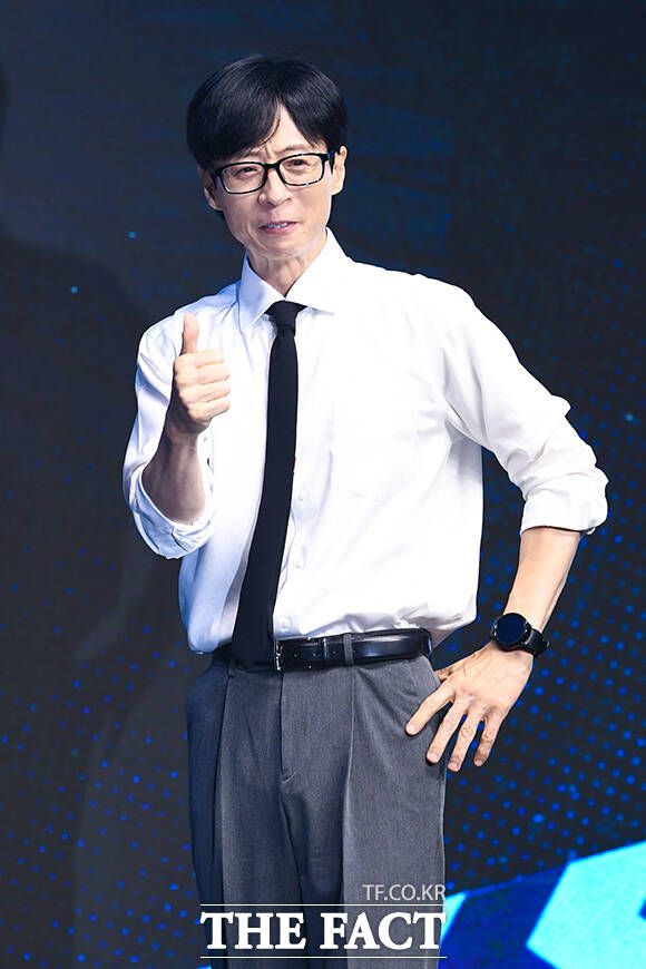 방송인 유재석이 여성청소년들을 위한 보건위생지원사업을 위해 5천만 원을 기부했다. /서예원 기자