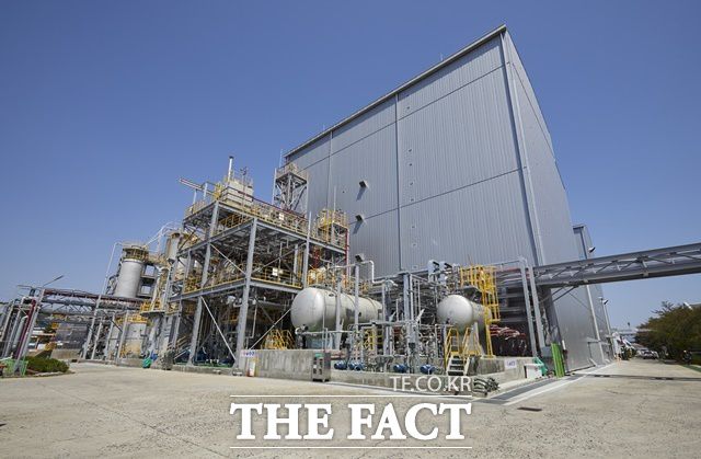 태광그룹이 교환사채 발행을 중단하면서 애경산업 인수전에 제동이 걸렸다. 태광산업 울산공장 전경. /태광산업