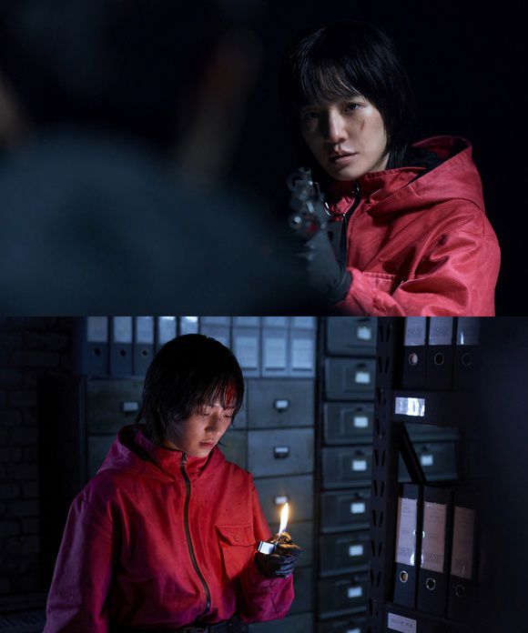 박규영이 인터뷰에서 "행동이 자유롭게 움직이면 안 되는 인물이어서 좀 더 견고하고 흔들리지 않는 단단함을 표현하고자 노력했다"고 전했다. /넷플릭스