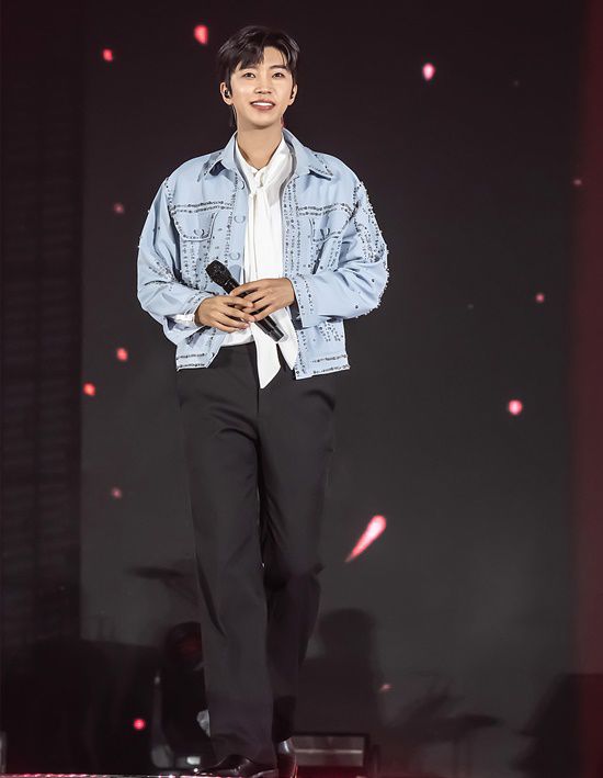 임영웅은 지난 4월 JTBC 드라마 '천국보다 아름다운'과 컬래버레이션한 동명의 싱글을 공개, 멜론 핫100 1위 등 음원 차트 1위를 장악하고 미국 빌보드와 영국 오피셜 차트에 차트인하며 글로벌 존재감을 보여줬다. /물고기뮤직