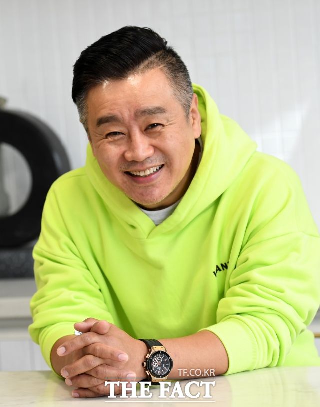 이광기 갤리리끼 대표는 "마치 오랜 시간 조용히 머물던 작품들이 잠시 바깥바람을 쐬러 나온 소풍처럼, 이번 전시가 관람객들에게도 깊은 여운을 남기는 시간이 되길 바란다"고 말했다. /더팩트 DB