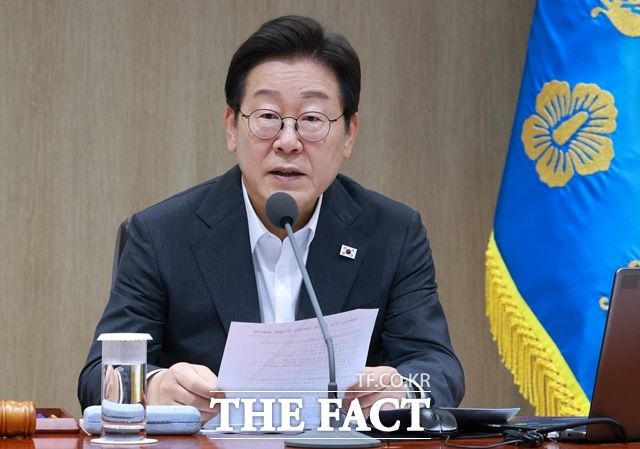 이재명 대통령은 지난달 25일 '광주시민·전남도민 타운홀 미팅'에서 지역주택조합 문제를 지적했다. /뉴시스