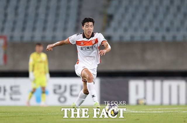‘하나은행 K리그2 2025’ 20라운드 MVP에 선정된 화성FC 박주영./K리그