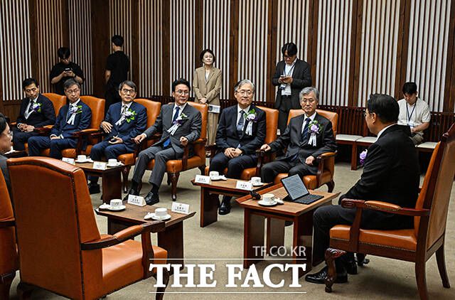 '제77주년 제헌절 경축식'