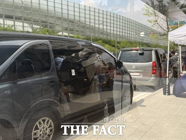 송파구청에는 '약국 차량이 불법으로 주차하고 있다'는 민원이 올해 기준 월 평균 8건 접수되고 있는 것으로 조사됐다. /정인지 기자