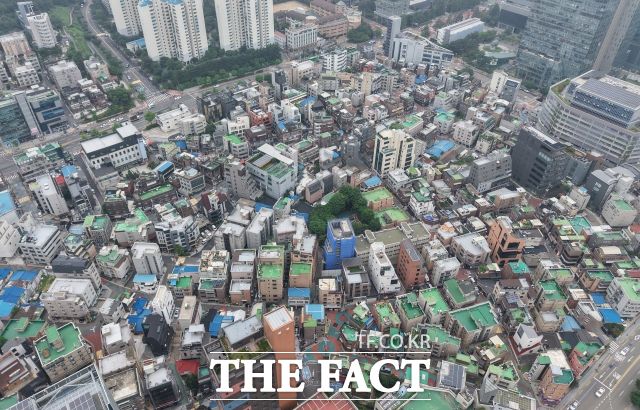 현행 도시 및 주거환경 정비법상 조합원 10분의 1 이상의 요구로 소집된 총회에서 조합원 과반수의 출석과 출석 조합원 과반수의 동의를 받아 조합 임원을 해임할 수 있다. /박헌우 기자