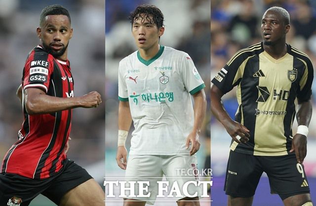 24일 마감한 추가등록 기간을 이용해 새로운 유니폼을 입은 안데르손~이명재~칼컹(왼쪽부터)./K리그