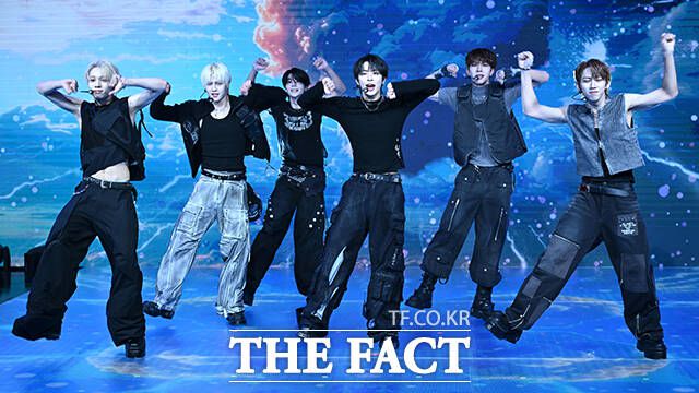 그룹 세븐투에잇(SEVENTOEIGHT)이 28일 오후 서울 마포구 쇼킹케이팝센터에서 한국 데뷔 쇼케이스를 개최했다. 지난 4월 대만에서 성황리에 팬미팅을 마치며 잠재력을 인정받은 세븐투에잇은 한국과 대만에서 활동을 이어간다./장윤석 기자