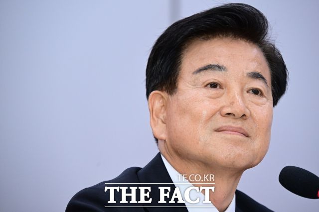 정동영 통일부 장관은 28일 내달 예정된 한미연합군사훈련과 관련한 '조정'을 이재명 대통령에게 건의하겠다고 밝혔다. 정 장관은 "정부 의지에 따라서 조정은 충분히 가능하다"고 설명했다. /남윤호 기자