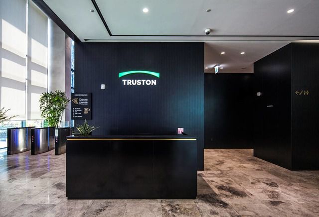 30일 업계에 따르면 태광산업은 28일 트러스톤이 고가의 공개매수를 압박하고 블록딜(시간 외 대량매매) 공시 전 지분을 대거 매도했다며 금융감독원에 공식 조사를 요청했다. /트러스톤자산운용