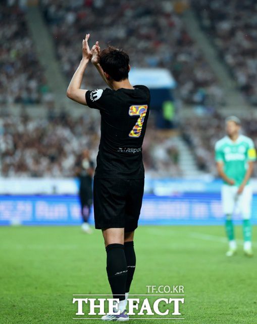 토트넘과 10년 동행을 마무리하는 손흥민./토트넘SNS