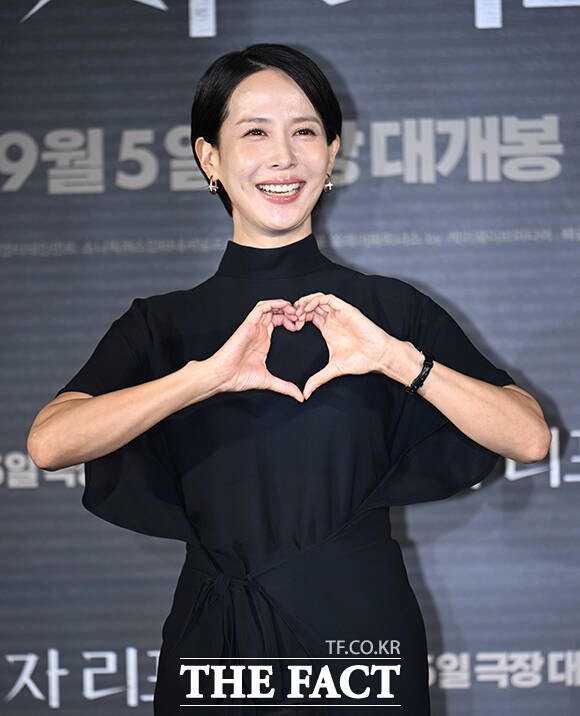 조여정은 특종이 간절한 베테랑 기자 백선주 역을 맡아 극을 이끈다. /박헌우 기자