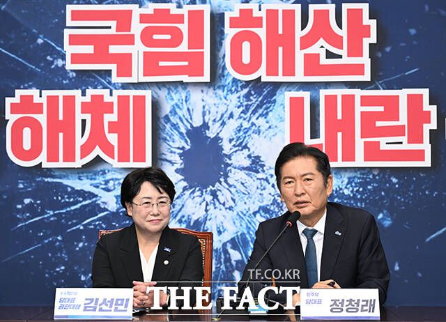 특히 이 대통령 당선 이후 민주당의 차기 주자의 윤곽은 아직 드러나지 않고 있는데, 이러한 상황에서 조 전 대표는 자연스럽게 대권 잠룡으로 부상할 수 있다. 유력 주자의 등장은 혁신당으로의 지지층 이동으로 이어질 수 있다는 관측도 있다. 정청래 대표가 지난 5일 김선민 혁신당 대표 권한대행을 예방해 인사하는 모습. /박헌우 기자