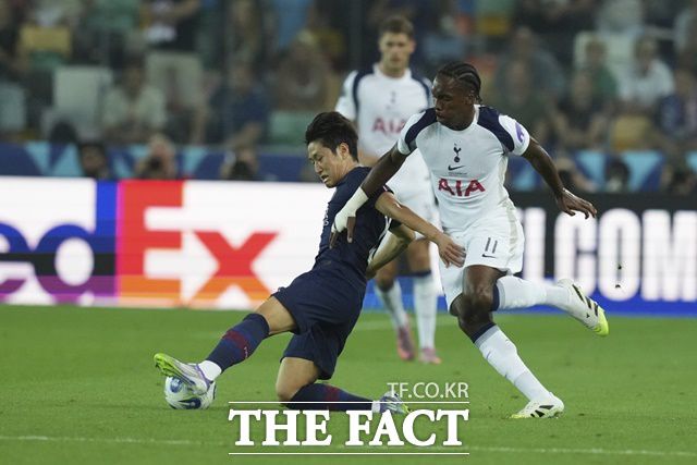 한국 선수로는 박지성에 이어 17년 만에 슈퍼컵에 출전하고 있는 이강인./우디네=AP.뉴시스