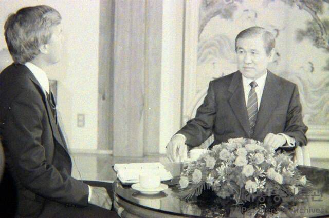 노태우 대통령은 1991년 11월 8일 '한반도의 비핵화와 평화구축을 위한 선언'을 통해 한반도 비핵화 실현과 화학 생물무기 제거를 천명했다. 아울러 북한이 국제 사찰을 피하지 말고 핵 재처리 및 농축시설의 보유를 분명히 포기하라고 밝혔다. /대통령 기록관