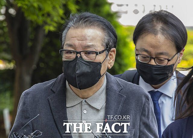 김건희 여사 연루 의혹을 수사하는 민중기 특별검사팀이 건진법사 전성배 씨가 윤석열 전 대통령 부부와의 친분을 앞세워 세계평화통일가정연합(통일교) 측에 각종 청탁을 받고 금전적 이익을 취한 것으로 파악됐다. /장윤석 기자