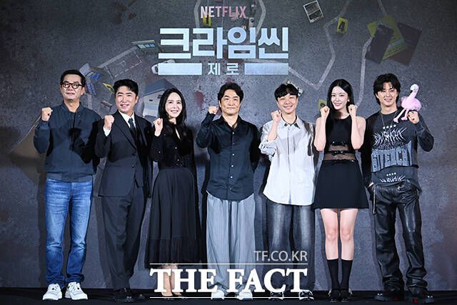 영화감독 장진과 개그맨 장동민, 박지윤 아나운서, 윤현준PD, 황슬우PD, 아이브(IVE) 안유진, 배우 김지훈(왼쪽부터)이 넷플릭스 새 예능 '크라임씬 제로'를 전 세계에 공개하며 글로벌 인기를 노린다. /박헌우 기자
