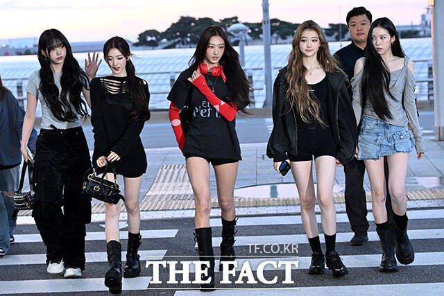 그룹 미야오가 오는 20일 마카오 아웃도어 퍼포먼스 베뉴(Macao Outdoor Performance Venue, 澳門戶外表演區)에서 개최되는 ‘2025 더팩트 뮤직 어워즈(TMA)’ 참석을 위해 18일 오전 인천국제공항을 통해 출국하고 있다. /인천국제공항=남용희 기자