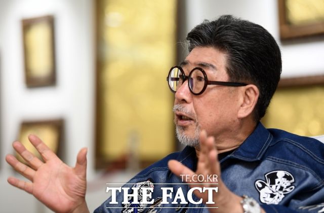 "금빛은 변치 않는 빛, 영원한 가치의 상징이다." 김 화백의 작품은 국내뿐 아니라 세계 곳곳에서도 큰 반향을 일으켰다. 특히 왕실과 대통령궁 등 특별한 곳, 특별한 사람들의 관심과 호응은 늘 화제가 됐다. /더팩트 DB