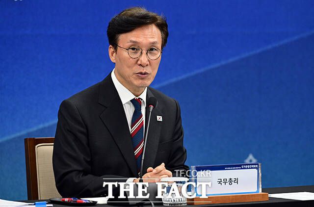 정부는 이날 관광 혁신 3대 전략과 전자여행허가제(K-ETA)의 한시 면제를 내년 12월까지 연장하는 등 세부 계획을 발표했다. 사진은 김 총리. /임영무 기자