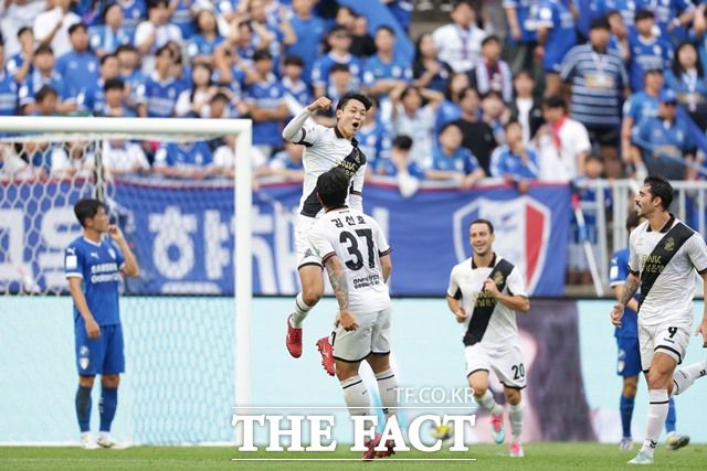 김필종 감독대행 부임 2경기 만에 첫 승을 신고한 경남은 연승을 노린다./K리그