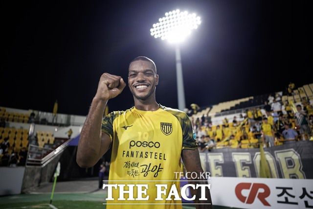 '하나은행 K리그2 2025' 31라운드 MVP를 차지한 전남 호난./K리그