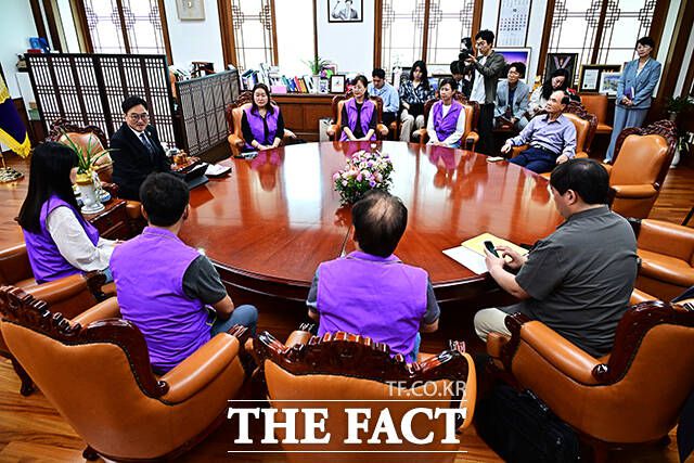 국회의장실 찾은 10.29이태원참사 유가족들.