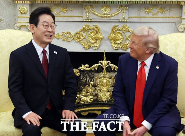 이재명 대통령과 도널드 트럼프 미국 대통령이 8월 25일(현지 시간) 미국 워싱턴DC 백악관에서 한미 정상회담을 하고 있다. /뉴시스