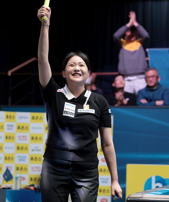 김민아가 우승을 확정하고 세리머니를 하고 있다. /LPBA