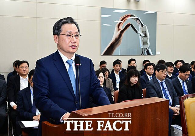 인사말 하는 윤영빈 우주항공청장.