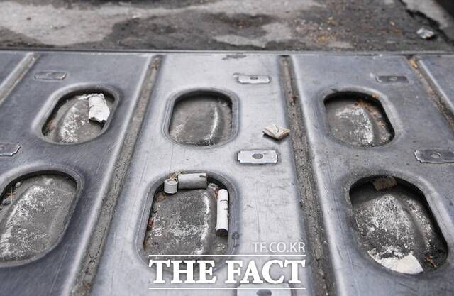 16일 청주 상당경찰서에 따르면 담배 냄새로 고통받던 50대 여성이 아파트 승강기에 살인을 예고하는 듯한 내용의 게시물을 붙였다가 공중협박 혐의로 입건됐다. /더팩트 DB