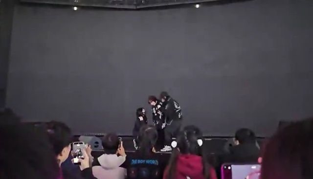 일본 가수 오쓰키 마키의 상하이 공연이 28일 돌연 중단됐다. /SNS 영상 캡처