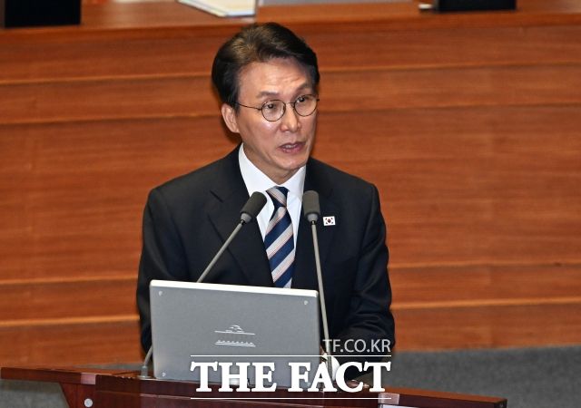 국무총리실은 1일 언론사와 여론조사기관에 김민석 총리를 서울시장 선거 관련 여론조사 조사대상에서 제외해달라고 밝혔다. /배정한 기자