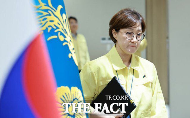 대통령실은 4일 김남국 디지털소통비서관 논란과 관련해 민간단체 인사에 "아예 개입이 없다"고 해명했다. 사진은 이재명 대통령 최측근 김현지 대통령실 제1부속실장. /뉴시스