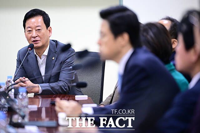 최은석 국민의힘 의원이 환영사를 하고 있다.