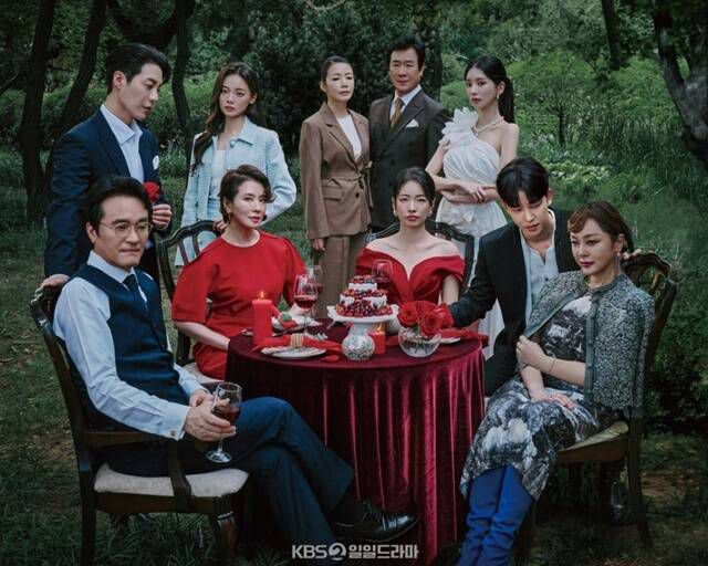 공난숙(이승연)과의 묘한 관계가 흥미를 자극하는 포인트다. 등장 초기만 해도 신비로운 분위기를 품은 요리사라는 설정만 알려졌지만, 방송이 거듭될수록 숨은 매력이 드러나면서 관심이 점차 높아졌다. /KBS '친밀한 리플리'