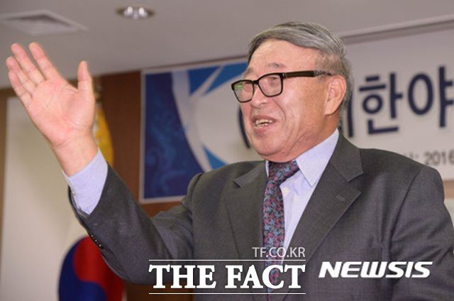 김응용 감독은 통산 10회 우승으로 최다 우승 감독에 올라 있다. 이북 출신의 김 감독은 부산상고를 졸업한 최고 스타 플레이어다. /뉴시스