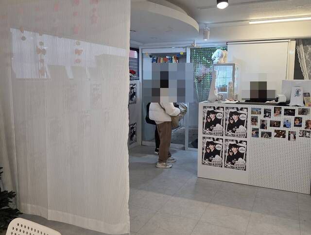 이날 국내외 다양한 세븐틴 팬들이 방문했다. /팬앤스타