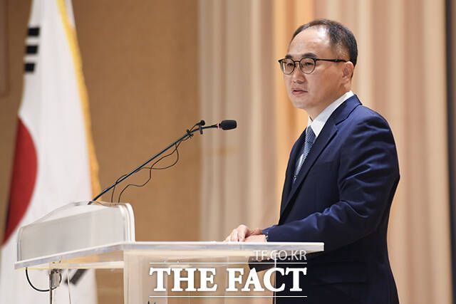 이원석 당시 검찰총장이 지난해 9월 서울 서초구 대검찰청에서 열린 '제45대 검찰총장 퇴임식'에서 퇴임사를 하고 있다. /더팩트 DB