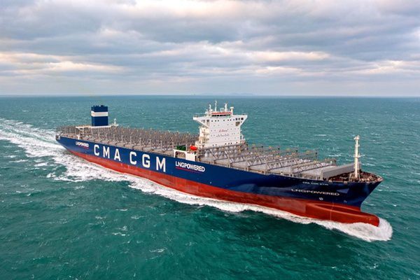 HD현대의 조선 중간 지주사인 HD한국조선해양은 최근 아프리카 지역 선주와 초대형 암모니아 운반선(VLAC) 2척에 대한 계약을 체결했다. HD현대삼호가 2022년 인도한 1만5000TEU급 LNG 이중연료 추진 컨테이너선. /HD한국조선해양