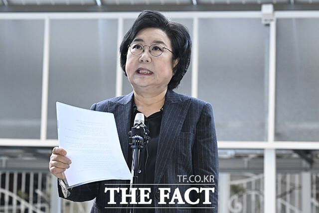 자신의 12·3 비상계엄 옹호 논란에 대해 해명하는 이 후보자. /송호영 기자